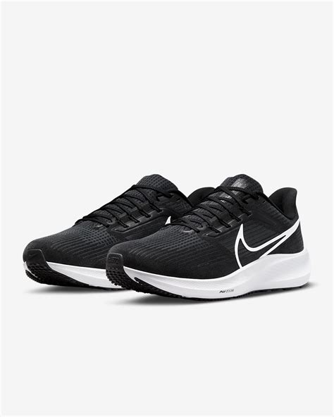 nike pegasus wide fit